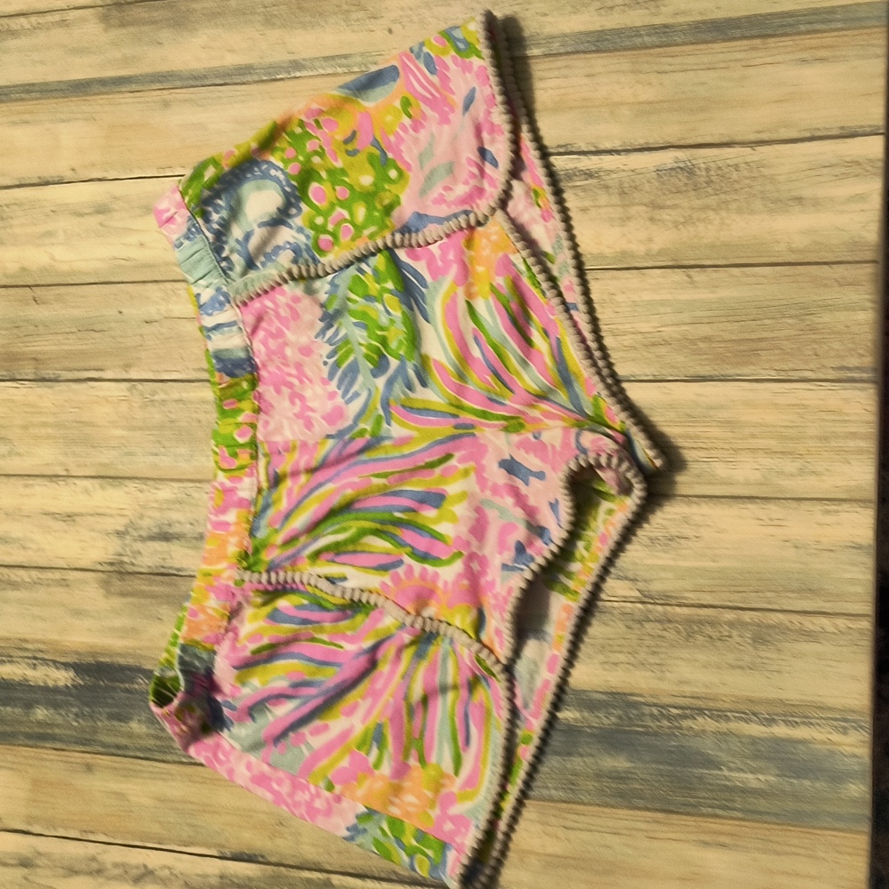Lilly Pulitzer Girls Cotton Pom Pom Shorts in Size XL